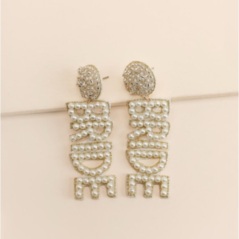 NWT Francesca’s bridal earrings - Picture 2 of 2